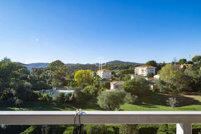 Modern 3 bedroom Penthouse for sale with panoramic view in Antibes, Cote d'Azur French Riviera