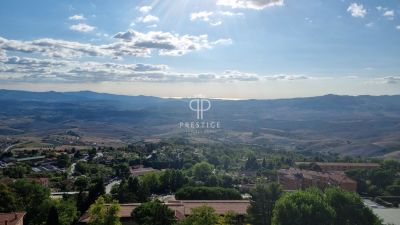 3 bedroom Apartment for sale with panoramic view with Income Potential in Volterra, Tuscany