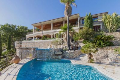 Quiet 5 bedroom Villa for sale with sea view and panoramic view in Port de Pollenca, Pollenca, Mallorca