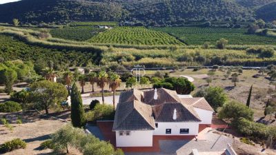 Quiet 3 bedroom Villa for sale with panoramic view in Tavira, Algarve