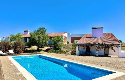 6 bedroom farmhouse for sale, Serpa, Beja District, Alentejo Southern Portugal