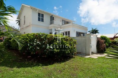 Bright 3 bedroom House for sale with sea view in Holetown, Saint James