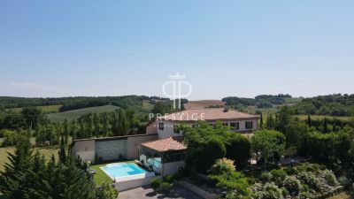 Immaculate 4 bedroom Villa for sale with countryside view in Marciac, Midi-Pyrenees