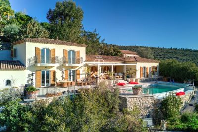 Quiet 3 bedroom Villa for sale with sea view and panoramic view in Falicon, Nice, Cote d'Azur French Riviera