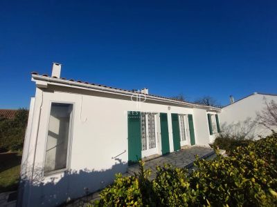 3 bedroom House for sale with Income Potential in La Bree les Bains, Poitou-Charentes