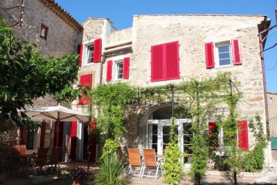 Character 5 bedroom House for sale with lake or river view and countryside view in Ginestas, Languedoc-Roussillon