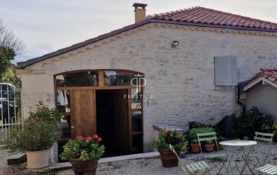 Character 9 bedroom House for sale with countryside view and panoramic view in Montcuq, Midi-Pyrenees