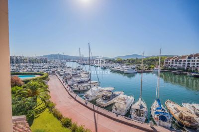 Waterfront 2 bedroom Apartment for sale with panoramic view and sea view in Cogolin, Cote d'Azur French Riviera