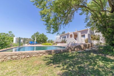 Spacious 3 bedroom Villa for sale with countryside view in Carvoeiro, Algarve