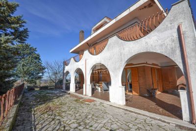 6 bedroom Villa for sale with countryside view with Income Potential in Montegabbione, Umbria