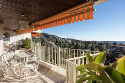 Bright 3 bedroom Apartment for sale with panoramic view and sea view in Cannes, Cote d'Azur French Riviera