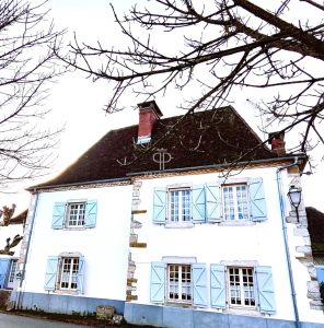 Authentic 3 bedroom House for sale with countryside view in Laas, Navarrenx, Aquitaine