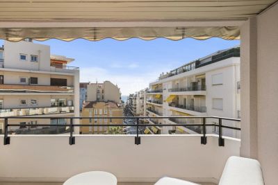 Bright Penthouse Apartment for sale in Cannes, Cote d'Azur French Riviera