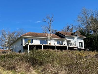 4 bedroom House for sale with countryside view with Income Potential in Salies de Bearn, Aquitaine