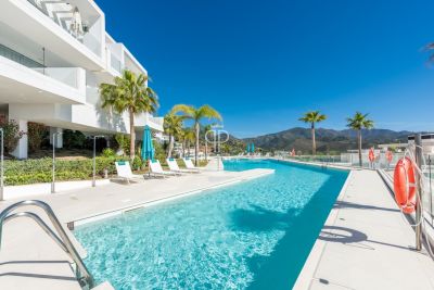 Stylish 2 bedroom Apartment for sale with sea view and panoramic views in Ojen, Andalucia