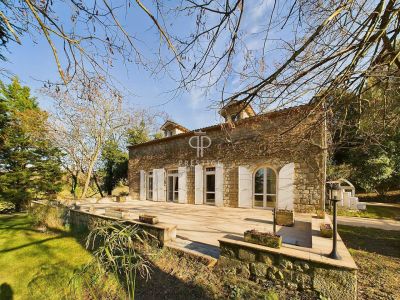 6 bedroom Farmhouse with Gites for sale with countryside view with Income Potential in Villeneuve sur Lot, Aquitaine