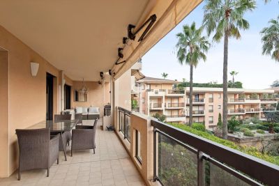 Bright 3 bedroom Apartment for sale in Cannes, Cote d'Azur French Riviera