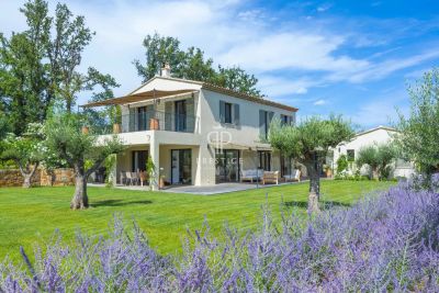 Immaculate 5 bedroom House for sale with countryside view and panoramic view in Grimaud, Cote d'Azur French Riviera