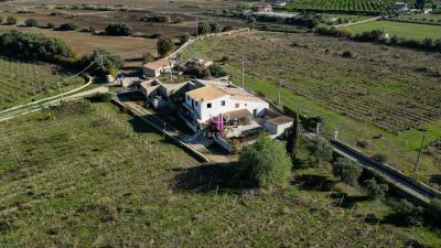 Income Producing 4 bedroom Villa for sale with countryside view in Siracuse, Sicily