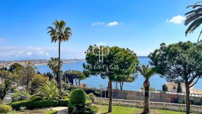 Bright 2 bedroom Apartment for sale with sea view and panoramic view in Vallauris, Cote d'Azur French Riviera