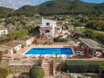 Bright 5 bedroom Villa for sale with sea view and countryside view in Puerto Andratx, Andratx, Mallorca