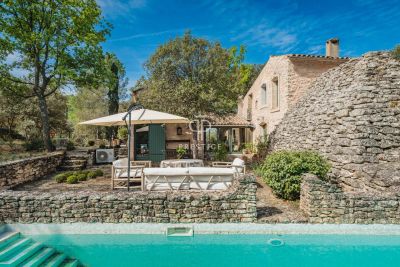 Character 4 bedroom House for sale with countryside view and panoramic view in Menerbes, Cote d'Azur French Riviera