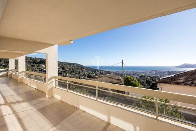 Bright 3 bedroom Apartment for sale with panoramic view and sea view in Le Cannet, Cote d'Azur French Riviera