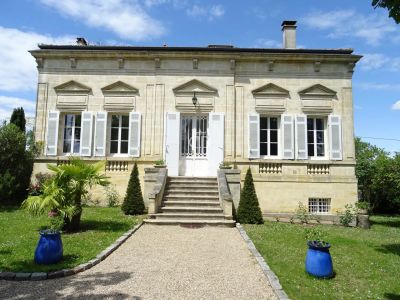 Authentic 4 bedroom House for sale with countryside view in Libourne, Aquitaine