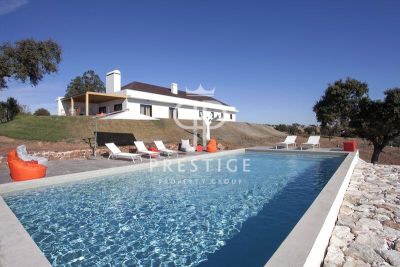 Modern 5 bedroom Villa for sale with panoramic view and countryside view in Santa Susana, Setubal, Alentejo Southern Portugal