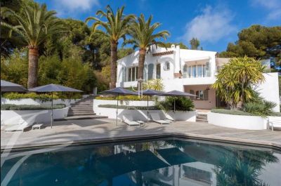 Bright 8 bedroom House for sale with panoramic view and sea view in Vallauris, Cote d'Azur French Riviera