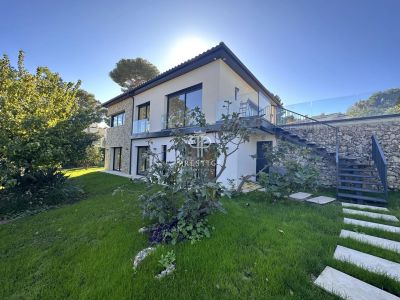 Luxury 3 bedroom Villa for sale with panoramic view and sea view in Roquebrune Cap Martin, Cote d'Azur French Riviera