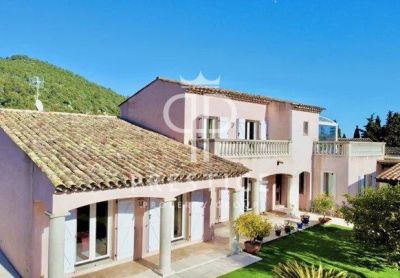 Spacious 5 bedroom House for sale in Castellet, Villefranche sur Mer, Cote d'Azur French Riviera
