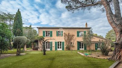 Stunning 6 bedroom House for sale with countryside view in Saint Tropez, Cote d'Azur French Riviera