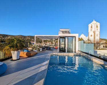 Modern 3 bedroom Villa for sale with panoramic view in Santa Barbara de Nexe, Algarve