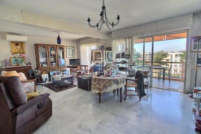 Bright 2 bedroom Apartment for sale with panoramic view in Saint Laurent du Var, Cote d'Azur French Riviera