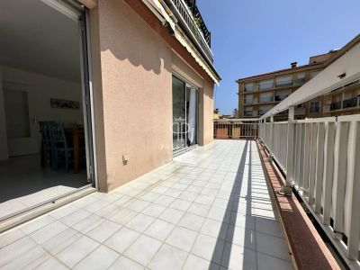 Furnished 2 bedroom Apartment for sale in Menton, Cote d'Azur French Riviera