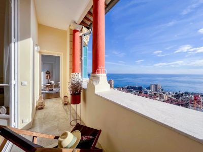 Refurbished 2 bedroom Apartment for sale with panoramic view and sea view in Beausoleil, Cote d'Azur French Riviera