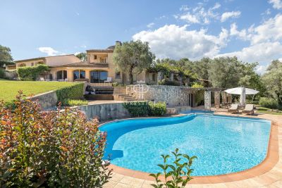 Spacious 5 bedroom House for sale with countryside view and panoramic view in Mougins, Cote d'Azur French Riviera