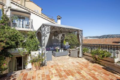 Lovingly Maintained 3 bedroom Townhouse for sale with panoramic view in Cannes, Cote d'Azur French Riviera