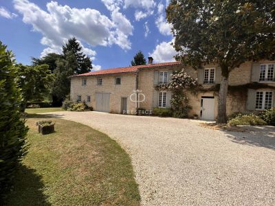 4 bedroom house for sale, Lizant, Vienne, Nouvelle Aquitaine