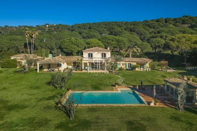 Spacious 9 bedroom House for sale with panoramic view in Ramatuelle, Cote d'Azur French Riviera