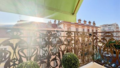 Bright 2 bedroom Apartment for sale in Cannes, Cote d'Azur French Riviera