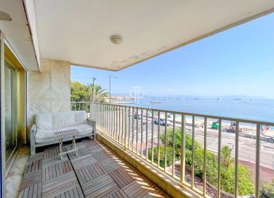 Open Plan 2 bedroom Apartment for sale with panoramic view and sea view in Cap d'Antibes, Provence Alpes Cote d'Azur