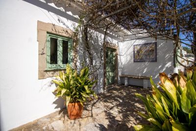 3 bedroom farmhouse for sale, Sao Bras de Alportel, Central Algarve, Algarve