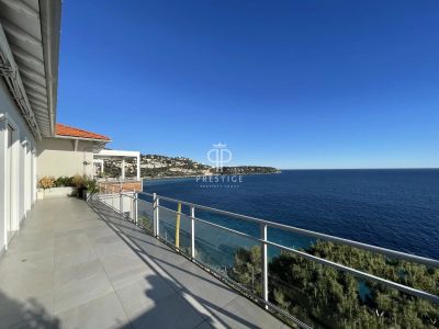 Bright 3 bedroom Apartment for sale with panoramic view and sea view in Roquebrune Cap Martin, Provence Alpes Cote d'Azur