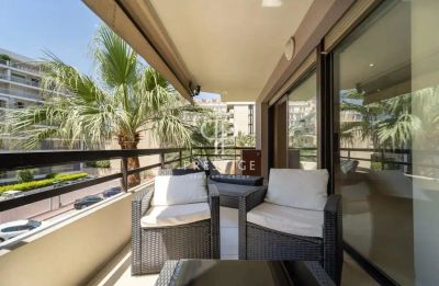 Bright 1 bedroom Apartment for sale in Cannes, Provence Alpes Cote d'Azur