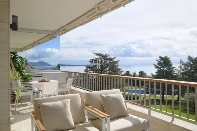 Renovated 2 bedroom Apartment for sale with sea view and panoramic view in Californie, Cannes, Provence Alpes Cote d'Azur