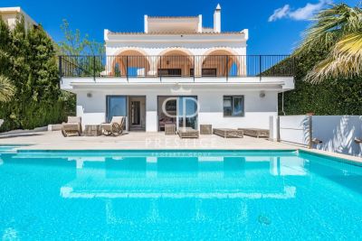 Stylish 4 bedroom Villa for sale with sea view and panoramic view in Alcudia, Mallorca