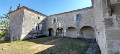 Historical 7 bedroom Manor House for sale with countryside view in Laroque Timbaut, Nouvelle Aquitaine