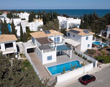 Immaculate 3 bedroom Villa for sale with sea view in Pervolia, Larnaca